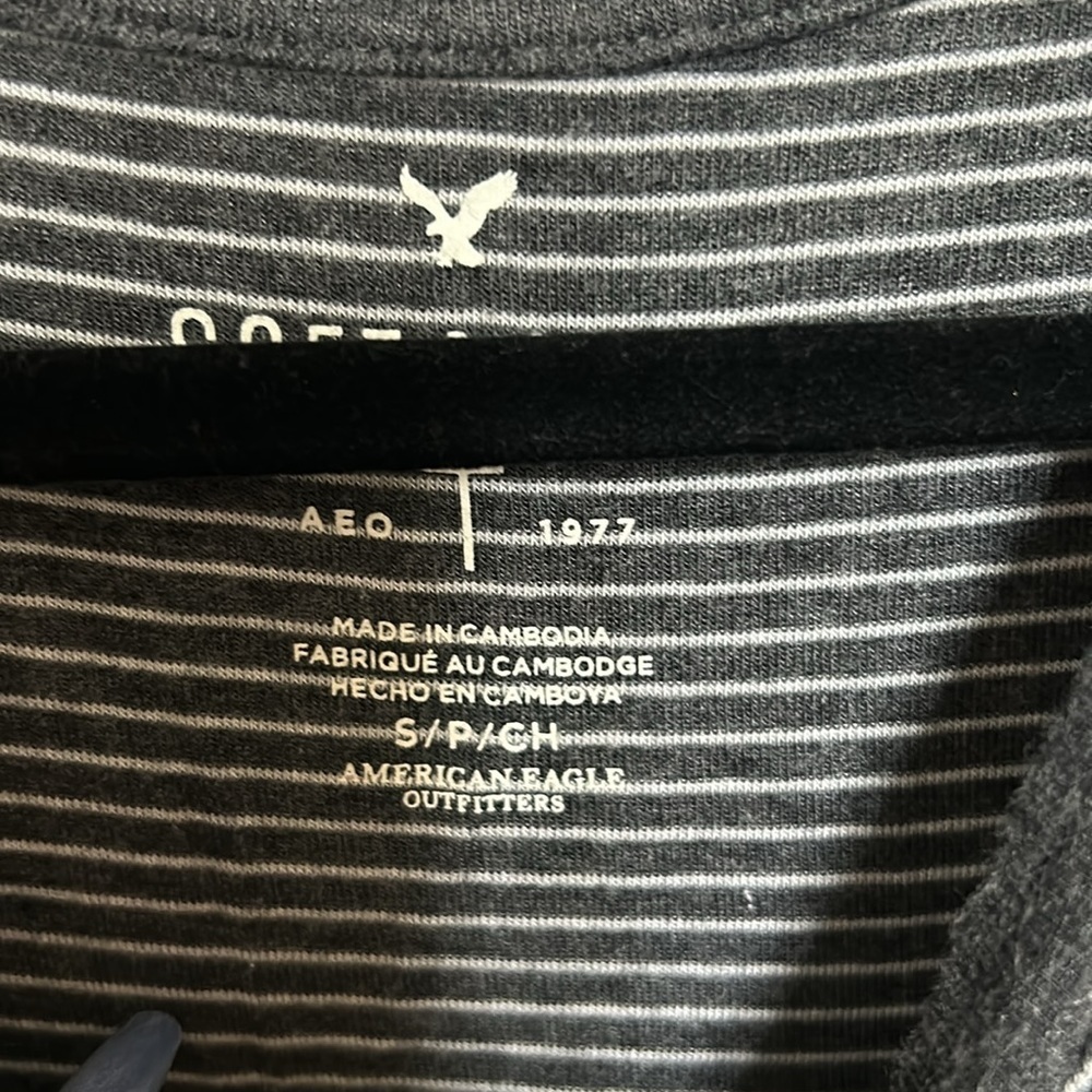 American Eagle Striped TShirt - Grey and White - Size S - Picture 2 of 3